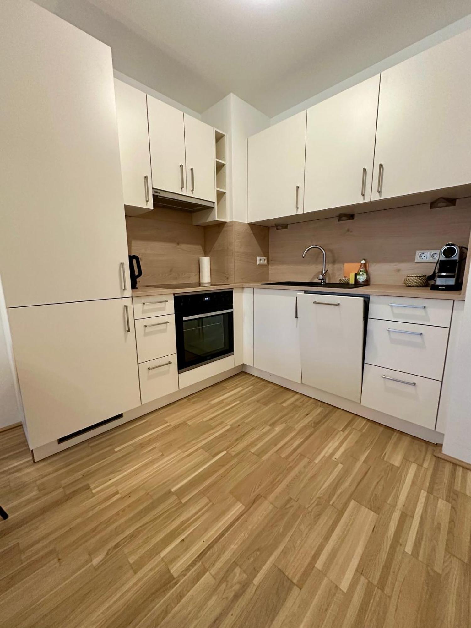 Coho City Apartments Mit Hauseigener Tiefgarage Viena Exterior foto